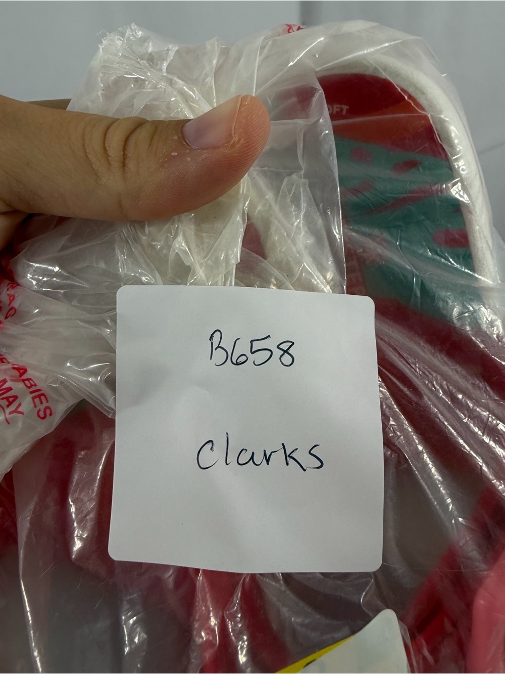 NWT Clarks Cloudsteppers Women's Size 5 Red Floral Slide Sandals - Picture 7 of 7